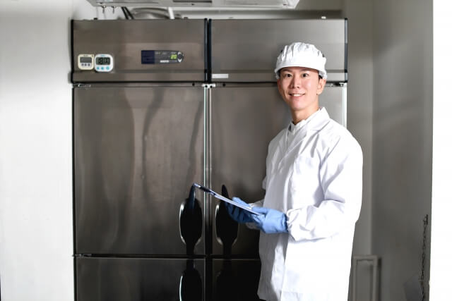 冷凍・冷蔵環境でもラベルが剥がれにくい理由